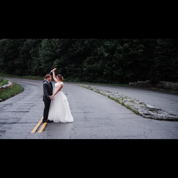 Meet your Posher, Amber - Picture 2 of 5